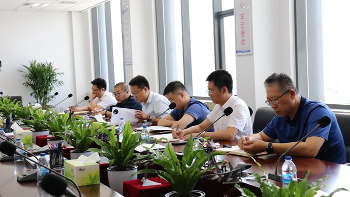 集團召開黨委理論學(xué)習中心組學(xué)習擴大會議